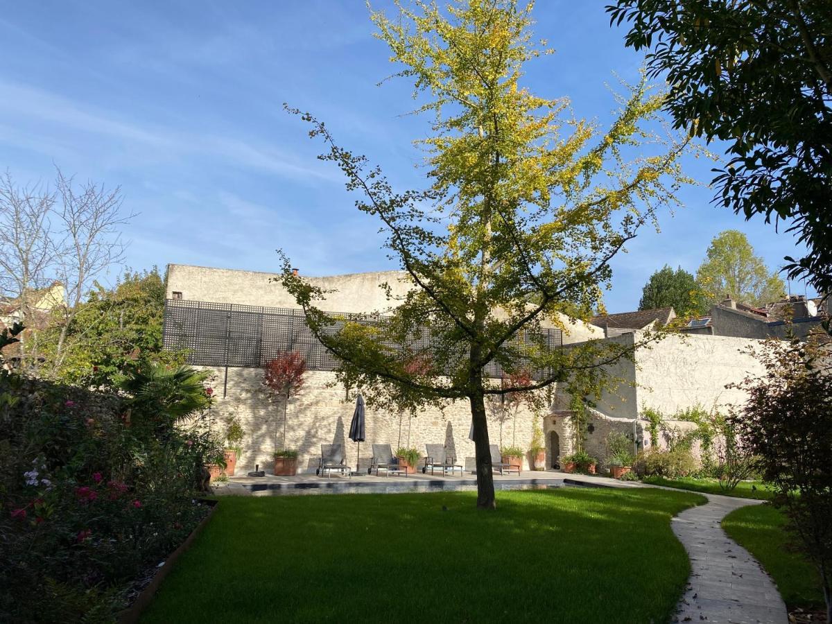 La Thebauderie Hotel Montfort-l'Amaury Exterior photo